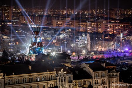 Градски светлинен спектакъл.
